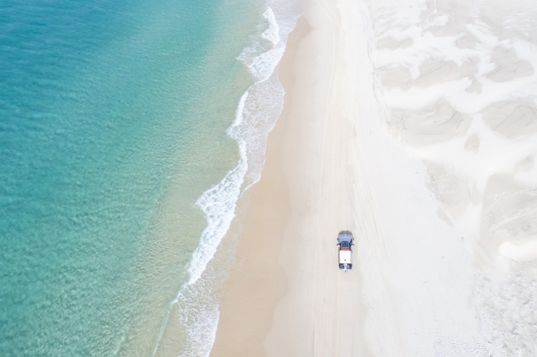 Beach driving, Fraser Island, QLD © Tourism and Events Queensland