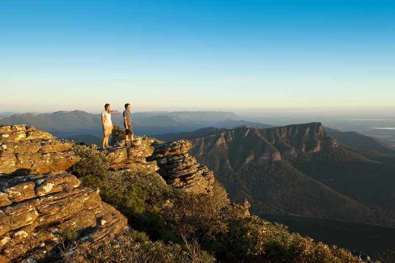 Couple standing on Mt William in the Grampians National Park, Victoria © Visit Victoria Couple standing on Mt William in the Grampians National Park, Victoria © Visit Victoria